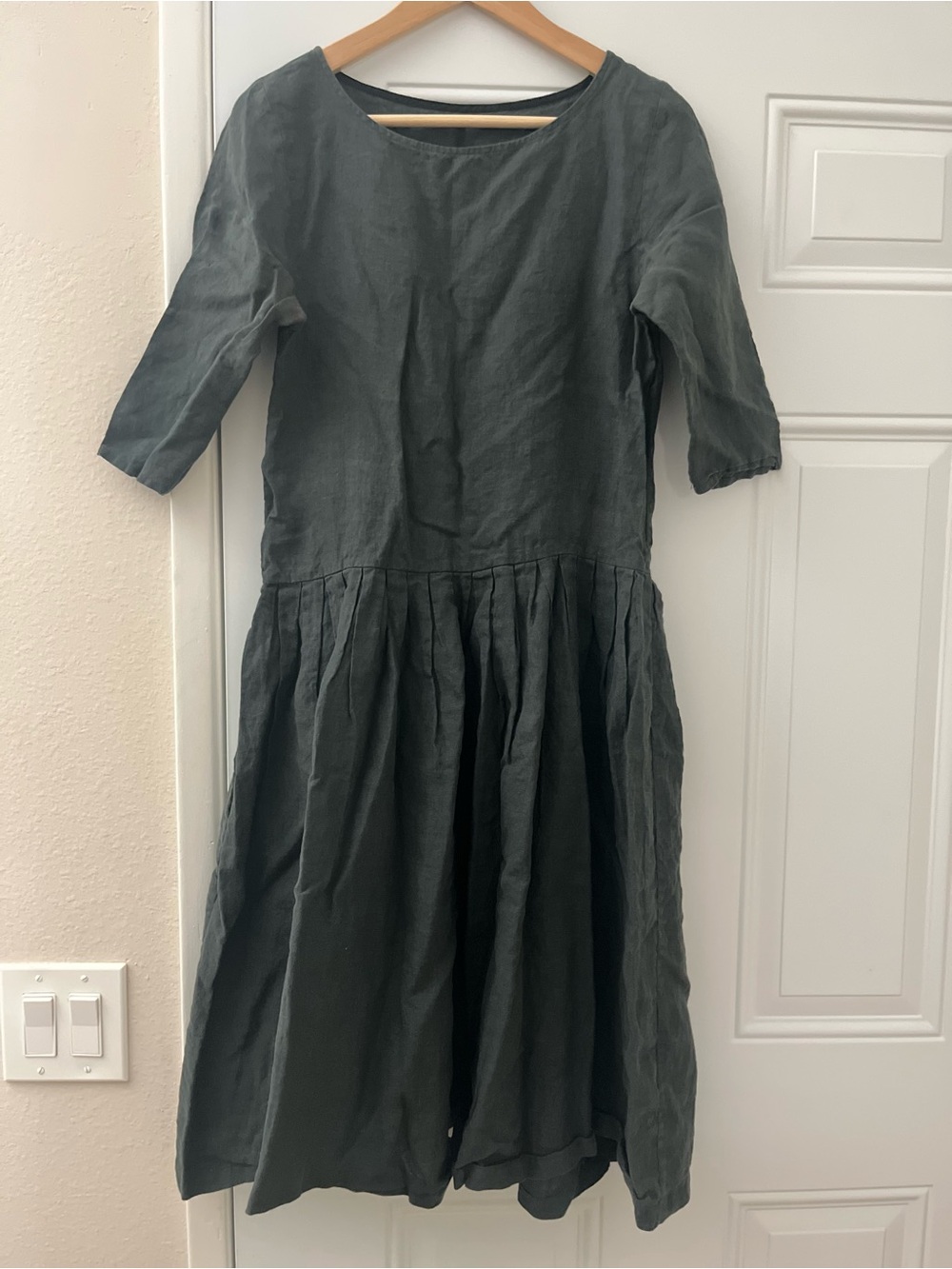 Charcoal Gray Linen Midi Dress with Scoop Neck